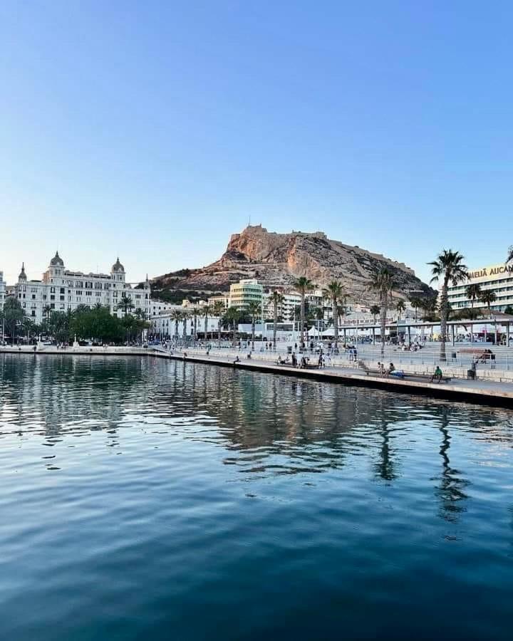 Gran Atico Con Terraza En El Centro De Alicante Exteriér fotografie
