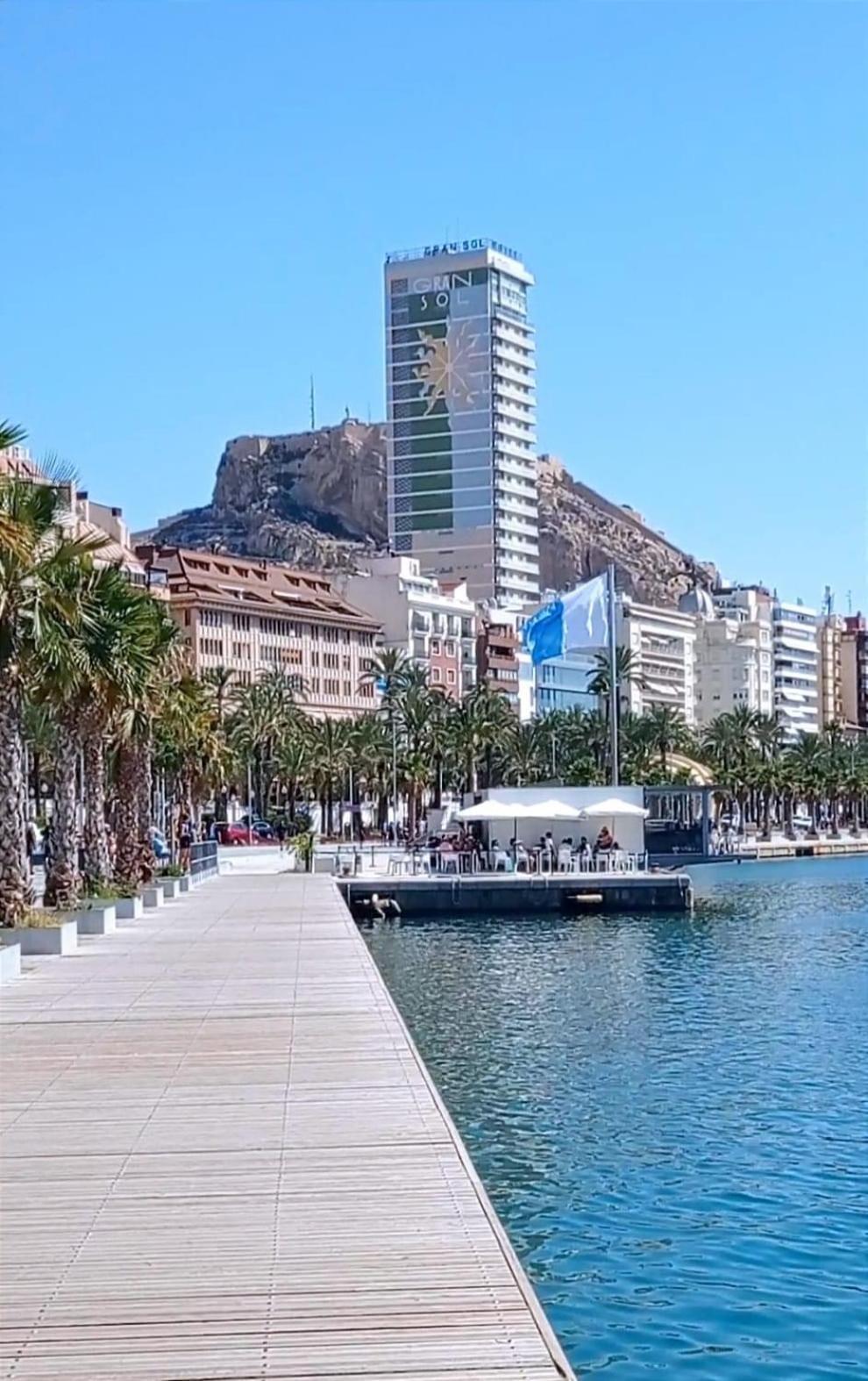 Gran Atico Con Terraza En El Centro De Alicante Exteriér fotografie